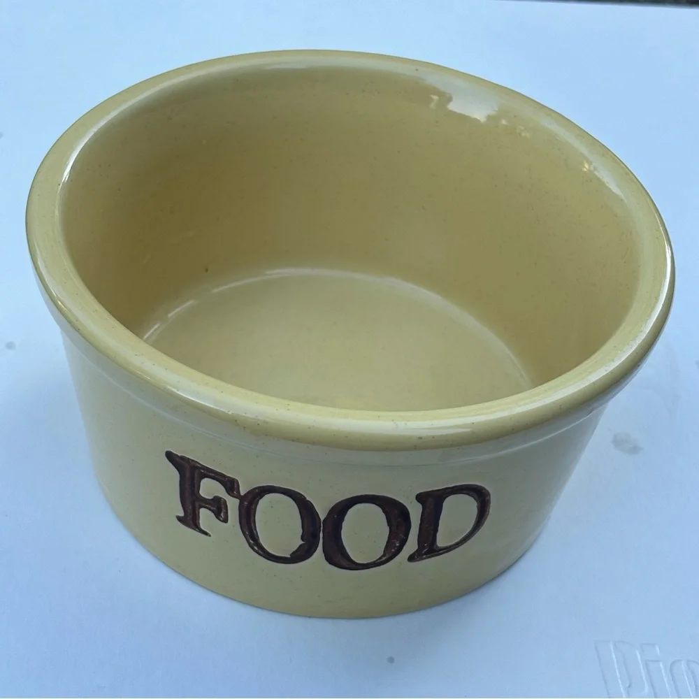 Stoneware Dog Feeder FOOD Bowl Robinson Ransbottom Pottery RRP. Buttery Yellow